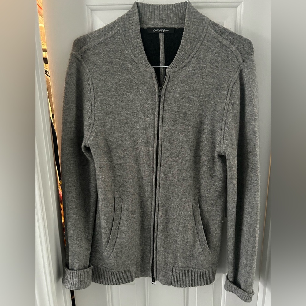 Cashmere zip-up